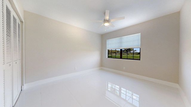 5794 W Parkwalk Cir W E, Boynton Beach, FL 33472