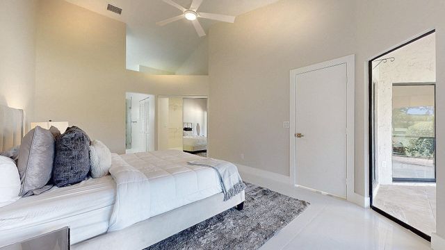 5794 W Parkwalk Cir W E, Boynton Beach, FL 33472