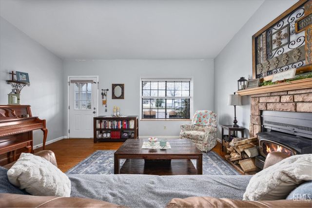 19720 Kid Place, Tehachapi, CA 93561