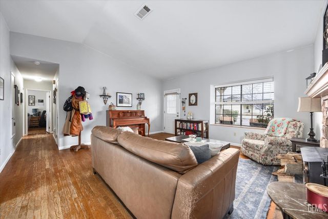 19720 Kid Place, Tehachapi, CA 93561