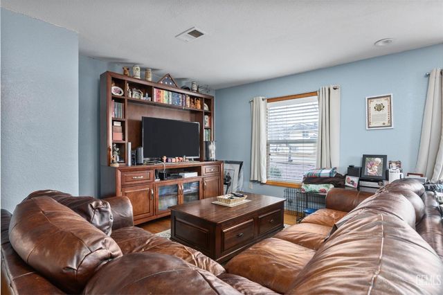 19720 Kid Place, Tehachapi, CA 93561