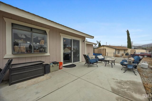 19720 Kid Place, Tehachapi, CA 93561