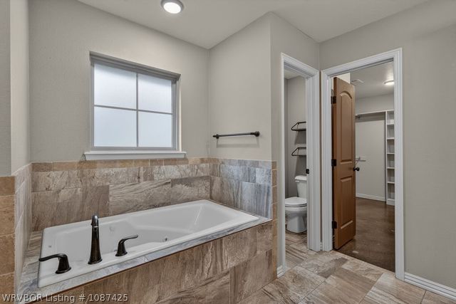 617 S Deerwood Drive, Greenwood, AR 72936