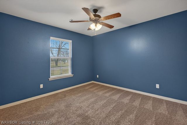 617 S Deerwood Drive, Greenwood, AR 72936