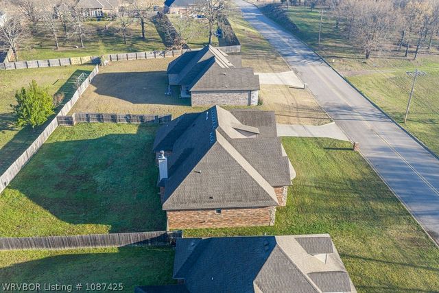 617 S Deerwood Drive, Greenwood, AR 72936