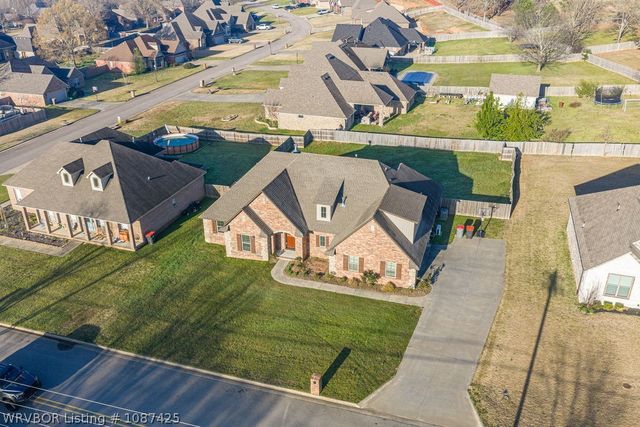 617 S Deerwood Drive, Greenwood, AR 72936
