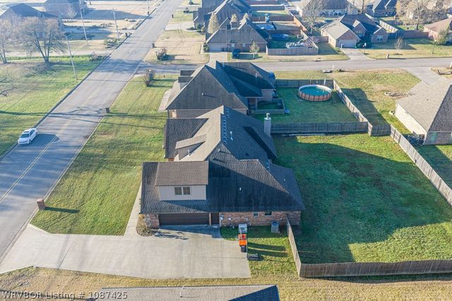 617 S Deerwood Drive, Greenwood, AR 72936