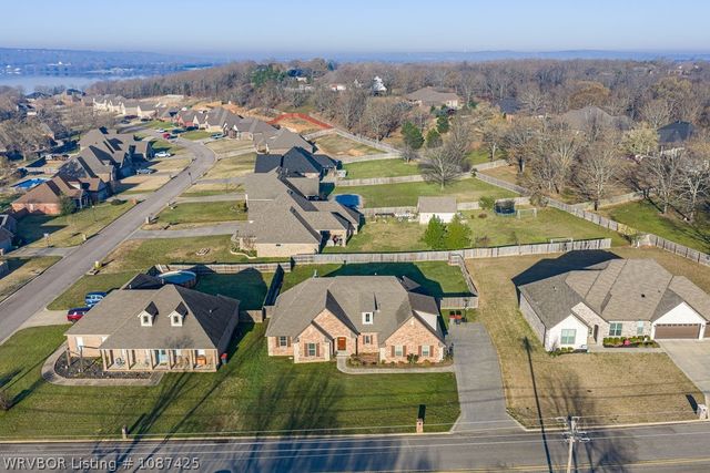 617 S Deerwood Drive, Greenwood, AR 72936