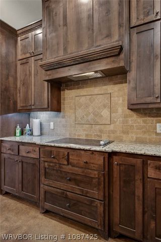 617 S Deerwood Drive, Greenwood, AR 72936