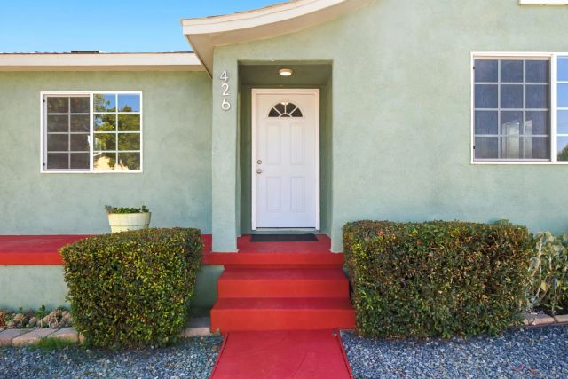 426 E AVE, National City, CA 91950