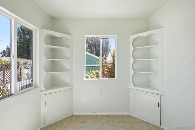 426 E AVE, National City, CA 91950