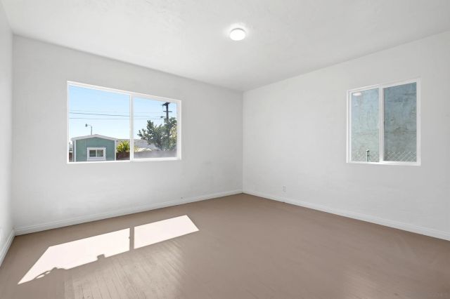 426 E AVE, National City, CA 91950