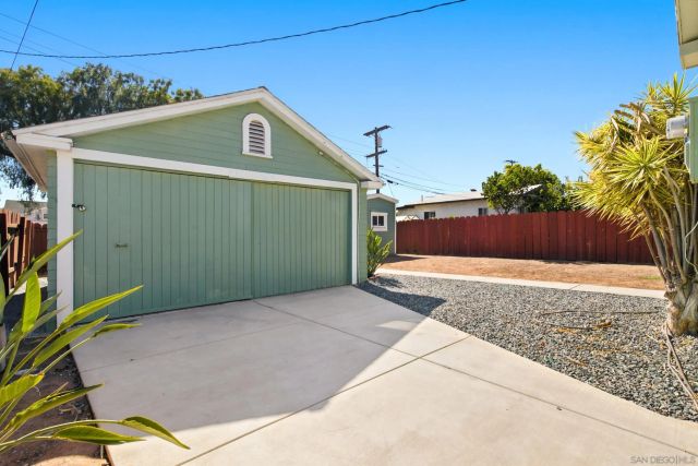 426 E AVE, National City, CA 91950