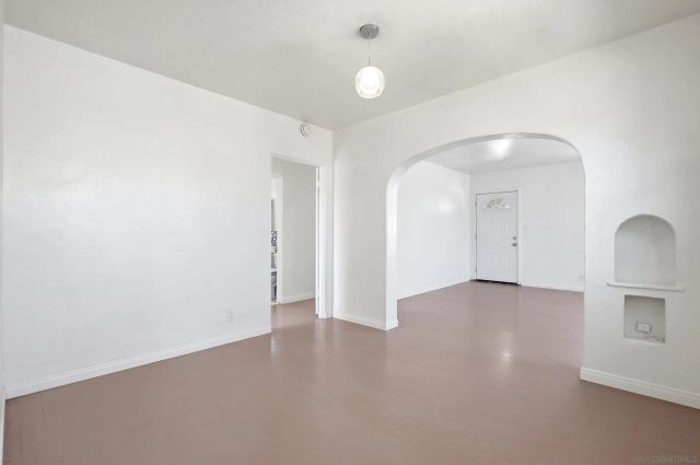 426 E AVE, National City, CA 91950