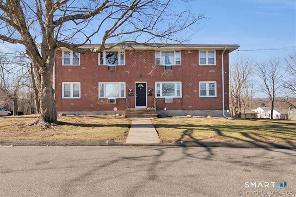 63 Maynard Street, Middletown, CT 06457