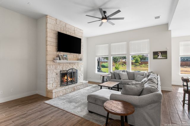 239 Lawrence, Castroville, TX 78009