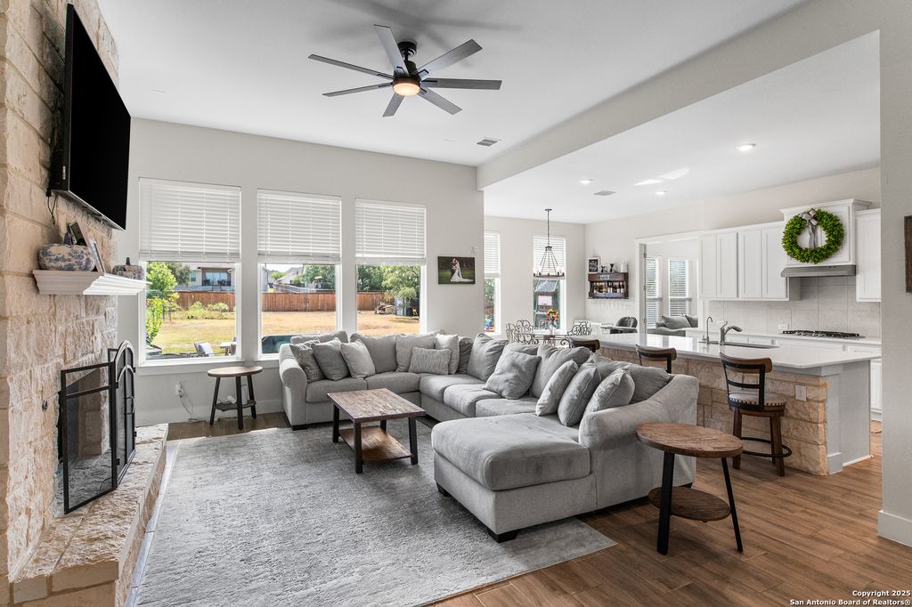 239 Lawrence, Castroville, TX 78009