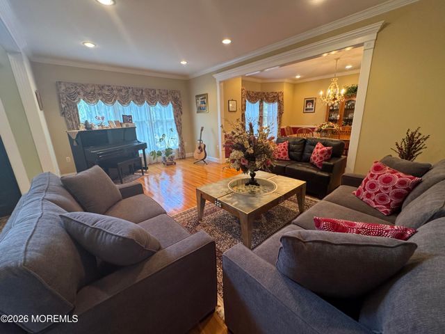 8 Bunting Terrace, Morganville, NJ 07751