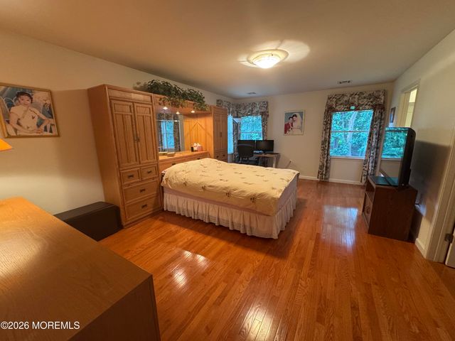 8 Bunting Terrace, Morganville, NJ 07751
