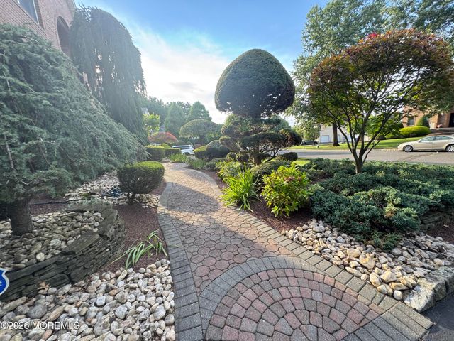 8 Bunting Terrace, Morganville, NJ 07751