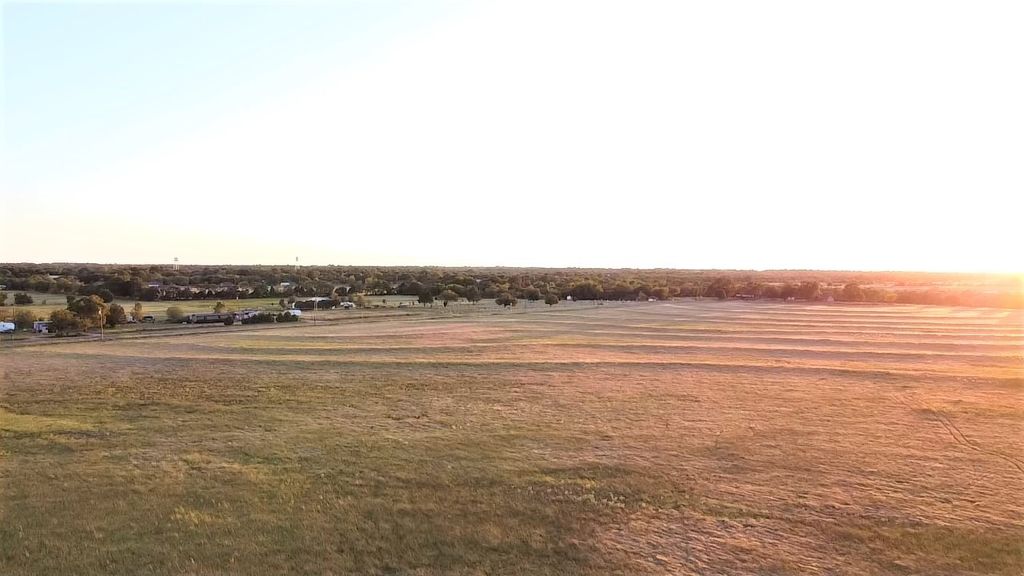 1261 N Fm 1752, Savoy, TX 75479