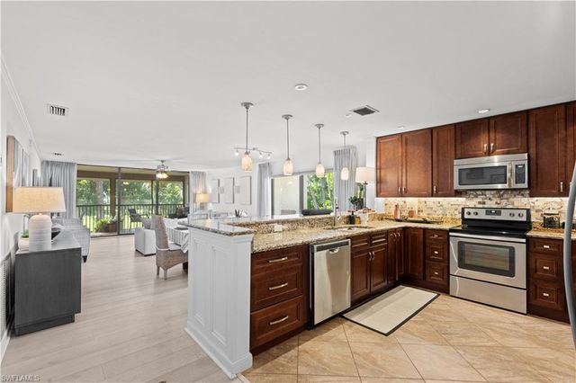 16442 Timberlakes DR 204, Fort Myers, FL 33908
