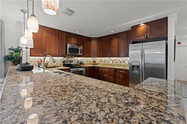 16442 Timberlakes DR 204, Fort Myers, FL 33908
