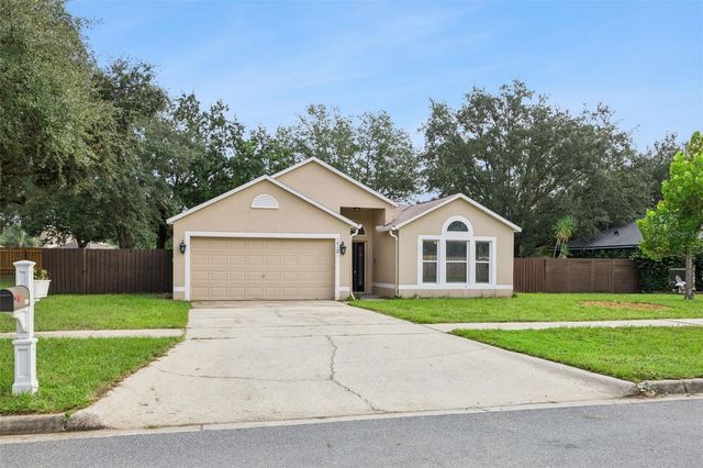 1612 MUIR CIRCLE, Clermont, FL 34711