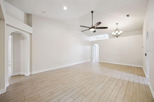 1612 MUIR CIRCLE, Clermont, FL 34711