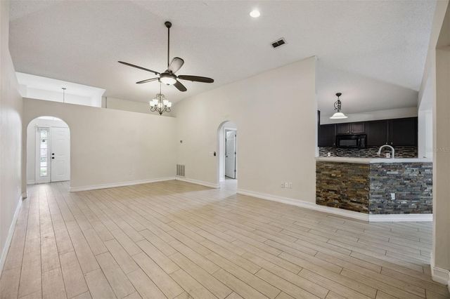 1612 MUIR CIRCLE, Clermont, FL 34711
