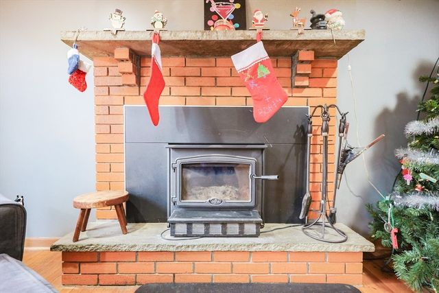 45 Greenfield Rd, Westport, MA 02790