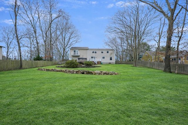 45 Greenfield Rd, Westport, MA 02790
