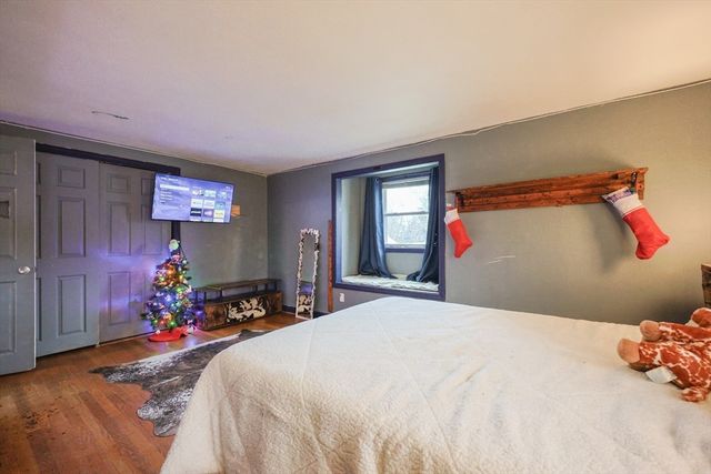 45 Greenfield Rd, Westport, MA 02790