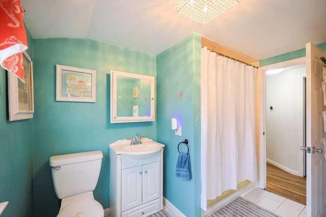 45 Greenfield Rd, Westport, MA 02790