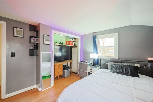 45 Greenfield Rd, Westport, MA 02790