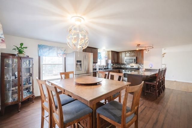 45 Greenfield Rd, Westport, MA 02790