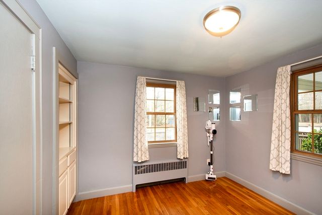 214 Mechanic St, Foxboro, MA 02035