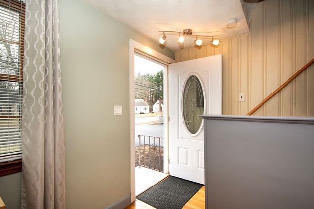 214 Mechanic St, Foxboro, MA 02035