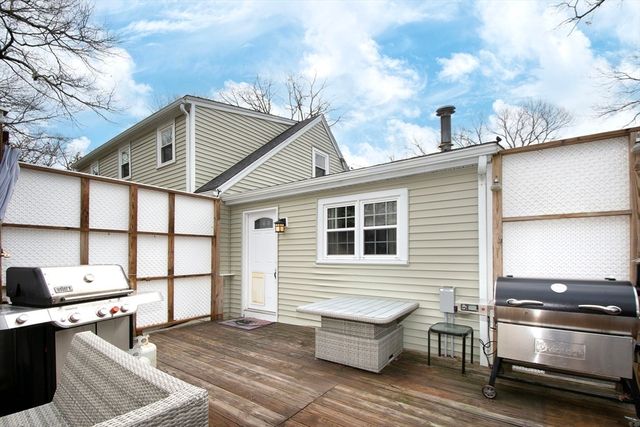 214 Mechanic St, Foxboro, MA 02035