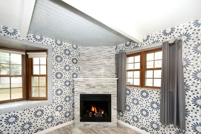 214 Mechanic St, Foxboro, MA 02035