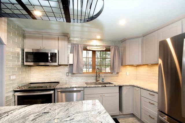 214 Mechanic St, Foxboro, MA 02035