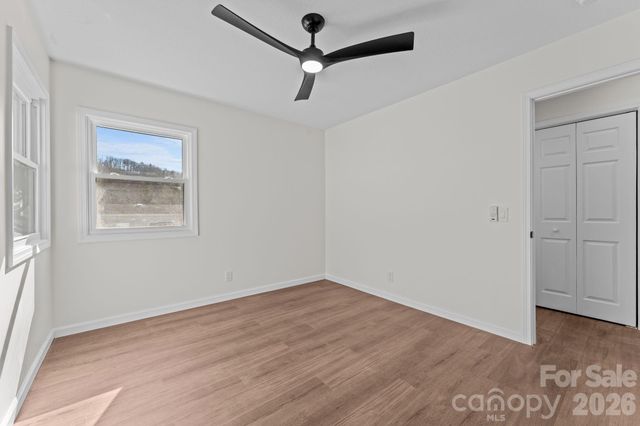 83 Hillside Street, Franklin, NC 28734