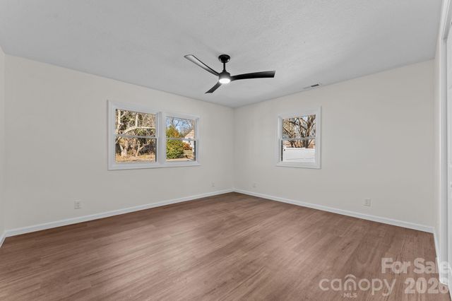 83 Hillside Street, Franklin, NC 28734