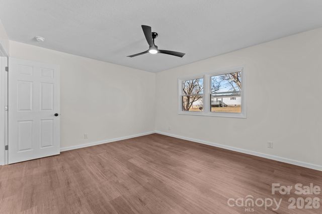 83 Hillside Street, Franklin, NC 28734