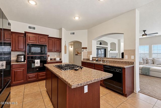 12247 BRANELL Lane, El Paso, TX 79928