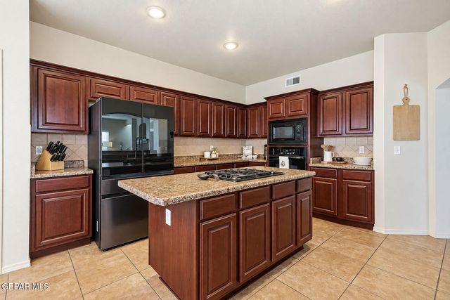 12247 BRANELL Lane, El Paso, TX 79928