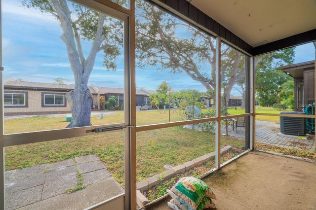 9979 88TH WAY, Seminole, FL 33777