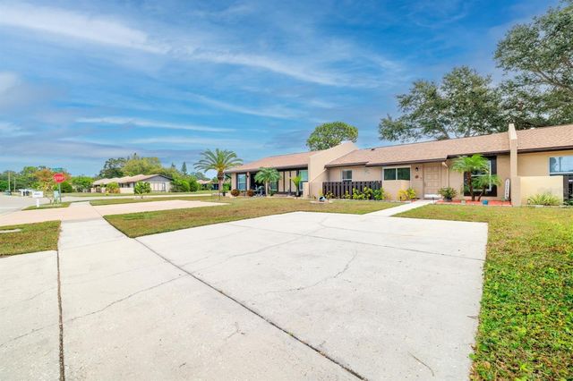 9979 88TH WAY, Seminole, FL 33777