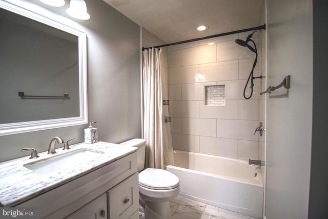 82 LITTLE CREEK LN, La Plata, MD 20646