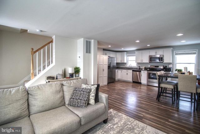 82 LITTLE CREEK LN, La Plata, MD 20646